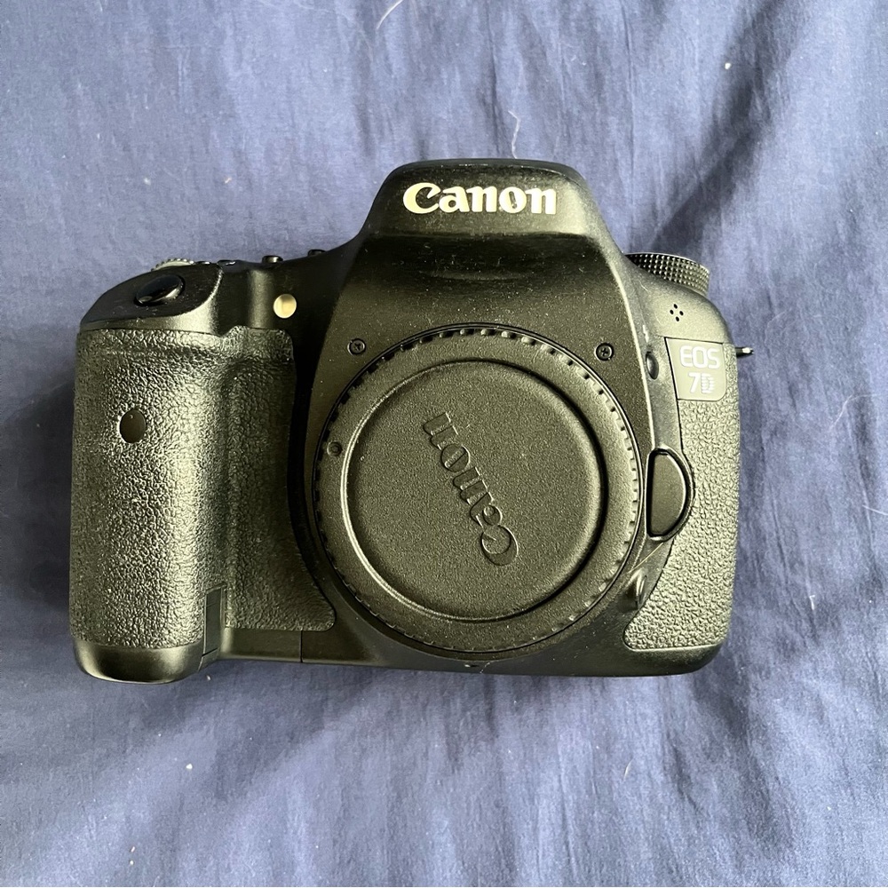Canon EOS 7D Digital Camera Black | BODY only